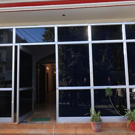 Anmol Residency Dehradun Hotel Kültér fotó