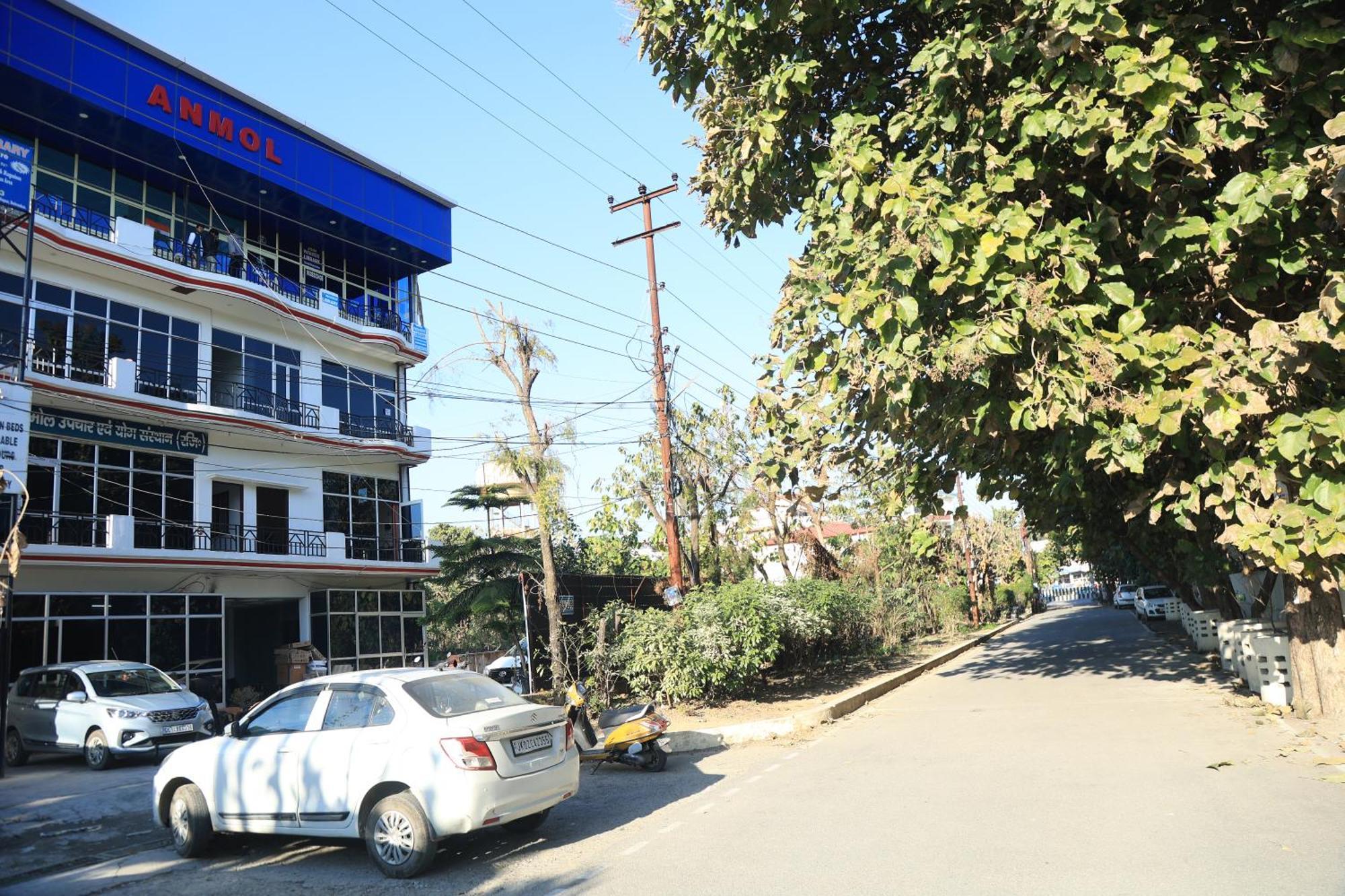 Anmol Residency Dehradun Hotel Kültér fotó